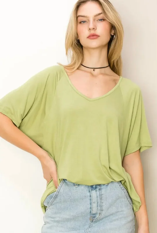 Oversized S/S Top in Pale Olive